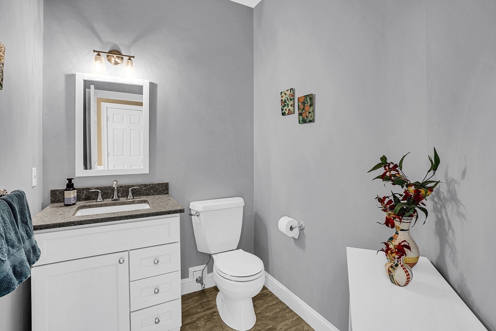 8 Riverbend Road Hopkinton, MA 01748 - Photo 8 of 42 Gallery Image 8