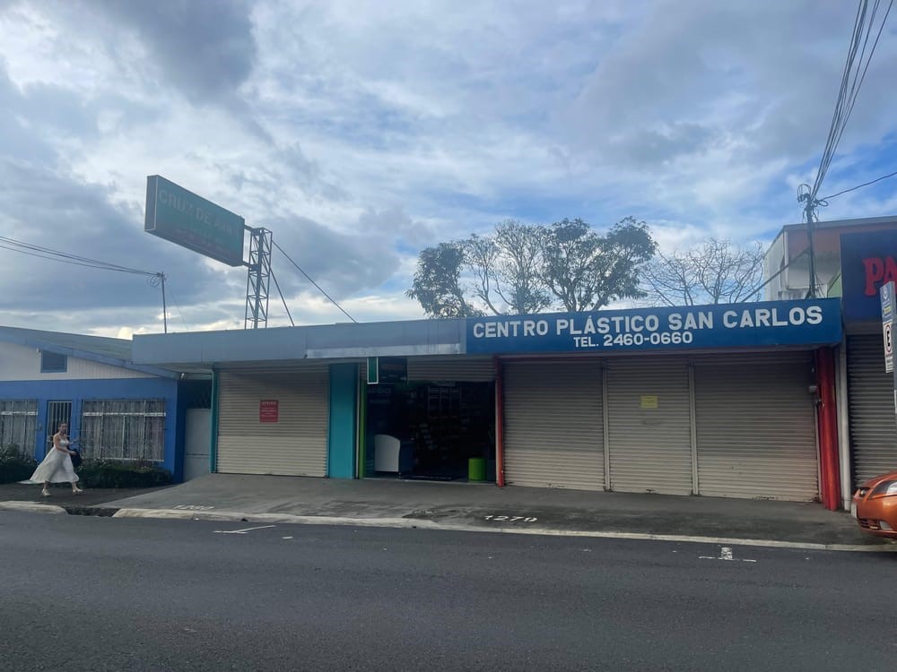 1 Quesada Rio Grande City, TX 78582 - Photo 2 of 2 a view of a house with a outdoor space