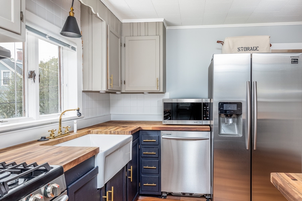 53 Sewall Street Marblehead, MA 01945 - Photo 13 of 26
