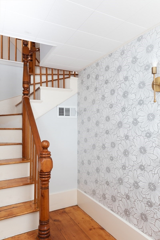 53 Sewall Street Marblehead, MA 01945 - Photo 4 of 26