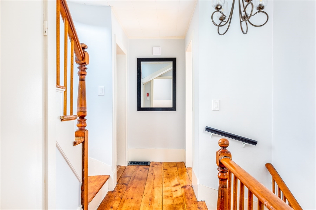 53 Sewall Street Marblehead, MA 01945 - Photo 5 of 26