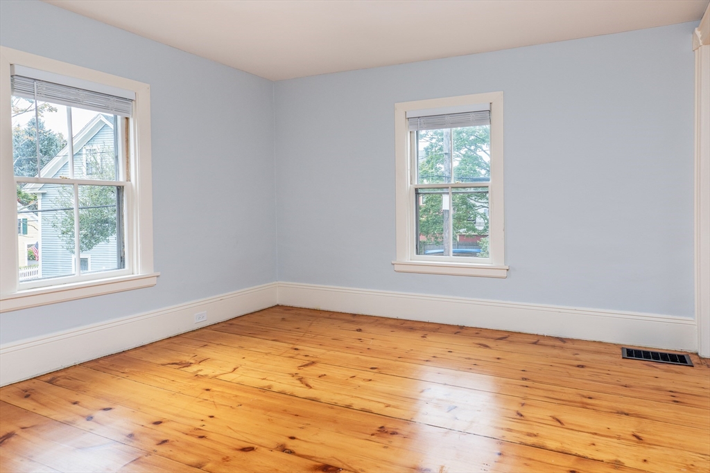 53 Sewall Street Marblehead, MA 01945 - Photo 6 of 26