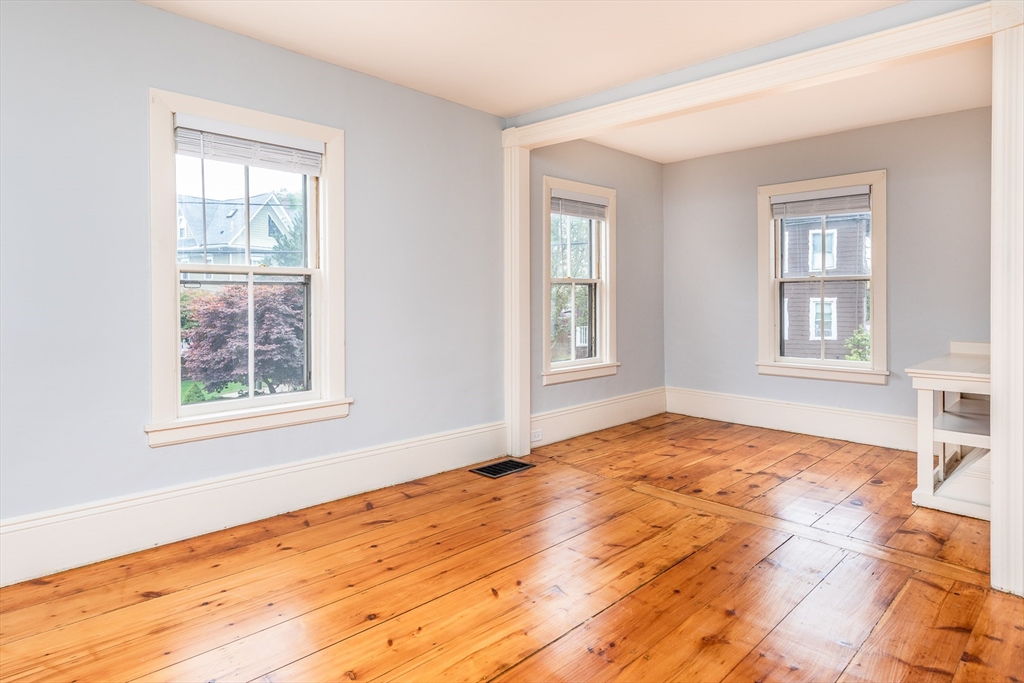53 Sewall Street Marblehead, MA 01945 - Photo 7 of 26