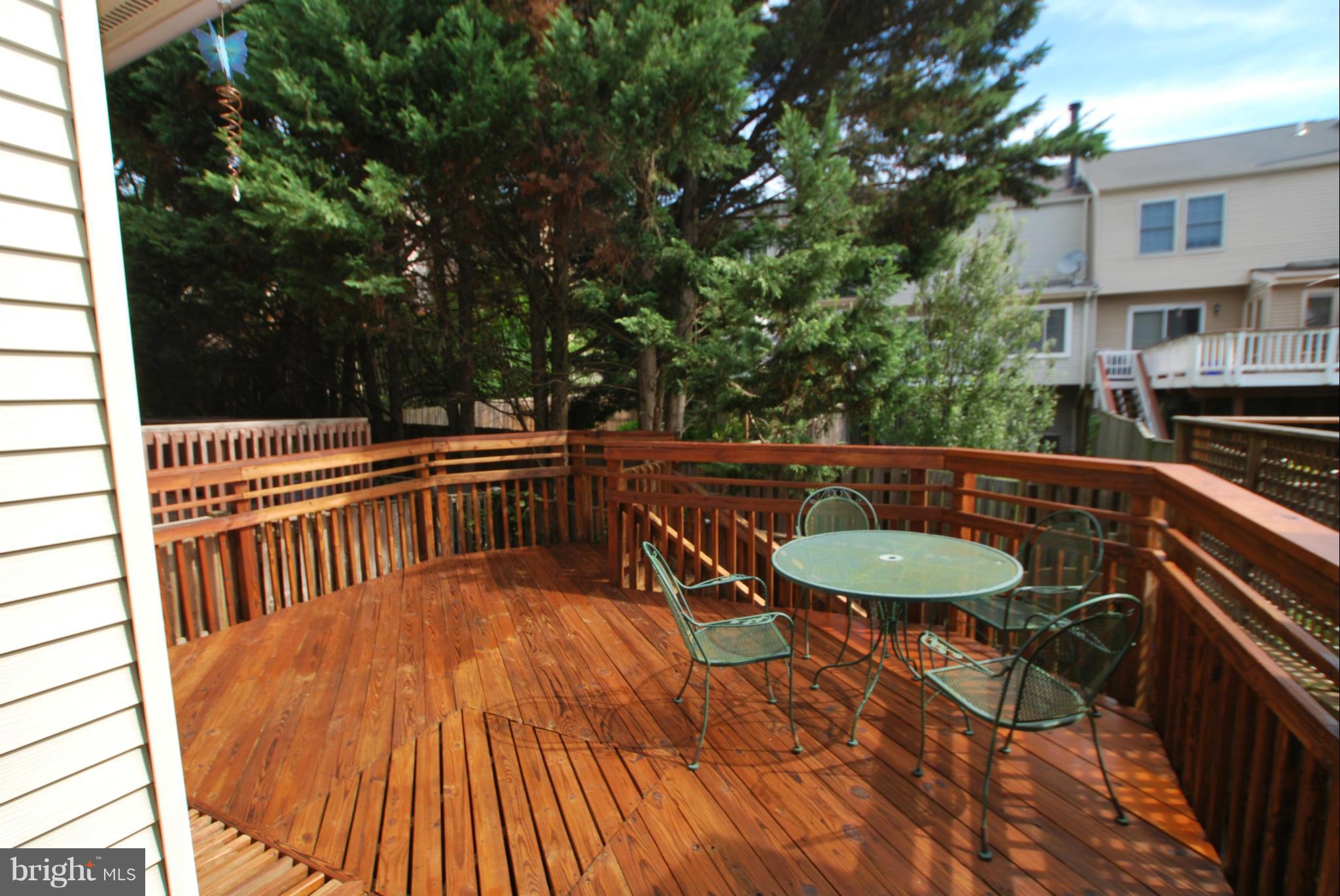 20307 Cedarhurst Way Germantown, MD 20876 - Photo 19 of 20 Deck