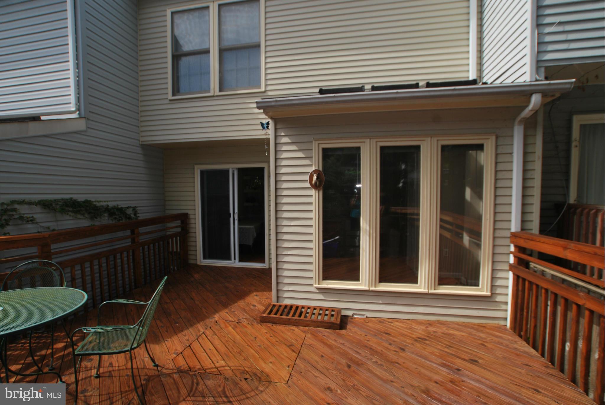 20307 Cedarhurst Way Germantown, MD 20876 - Photo 20 of 20 Deck