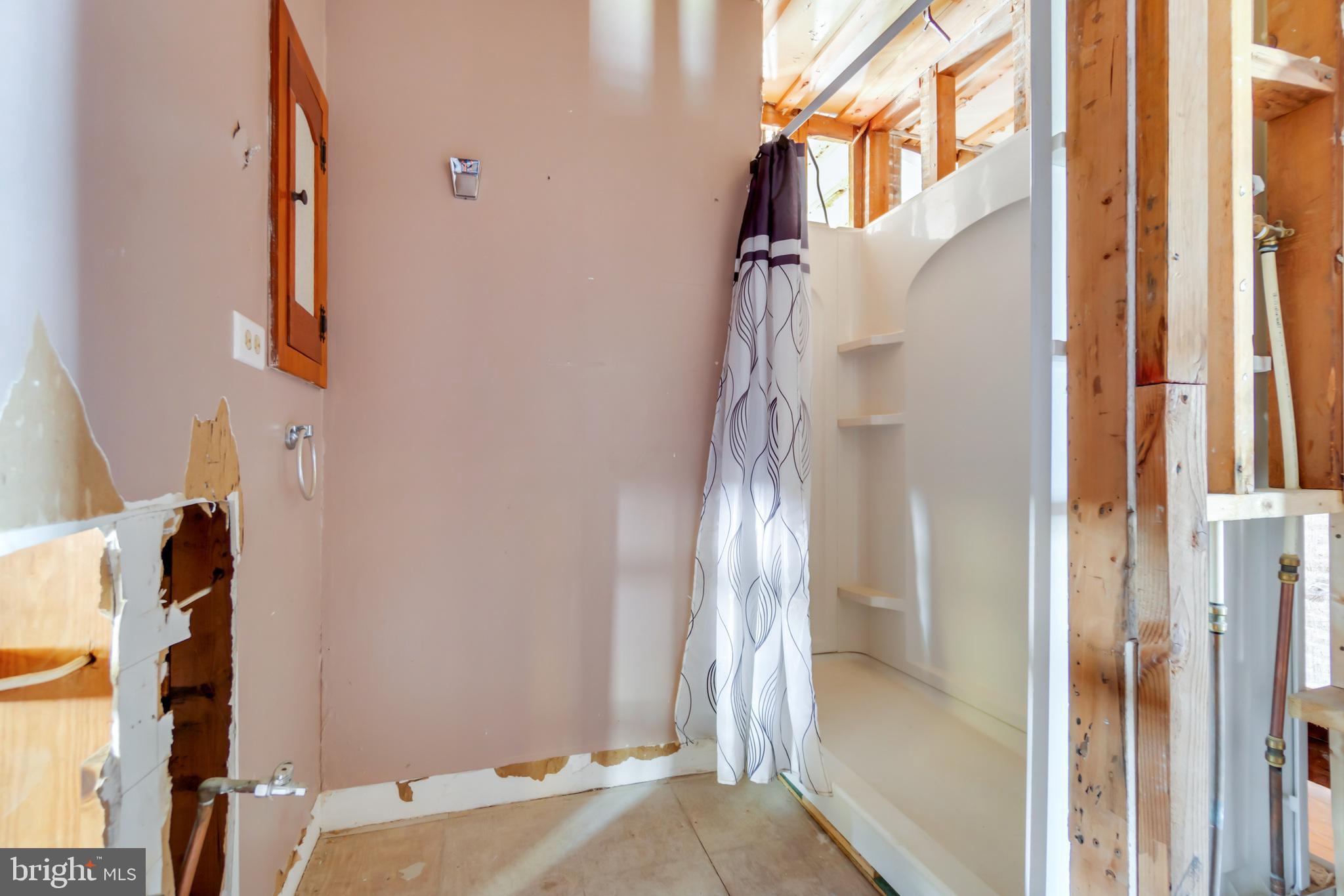 129 Maple Avenue Preston, MD 21655 - Photo 15 of 30 bathroom upstairs