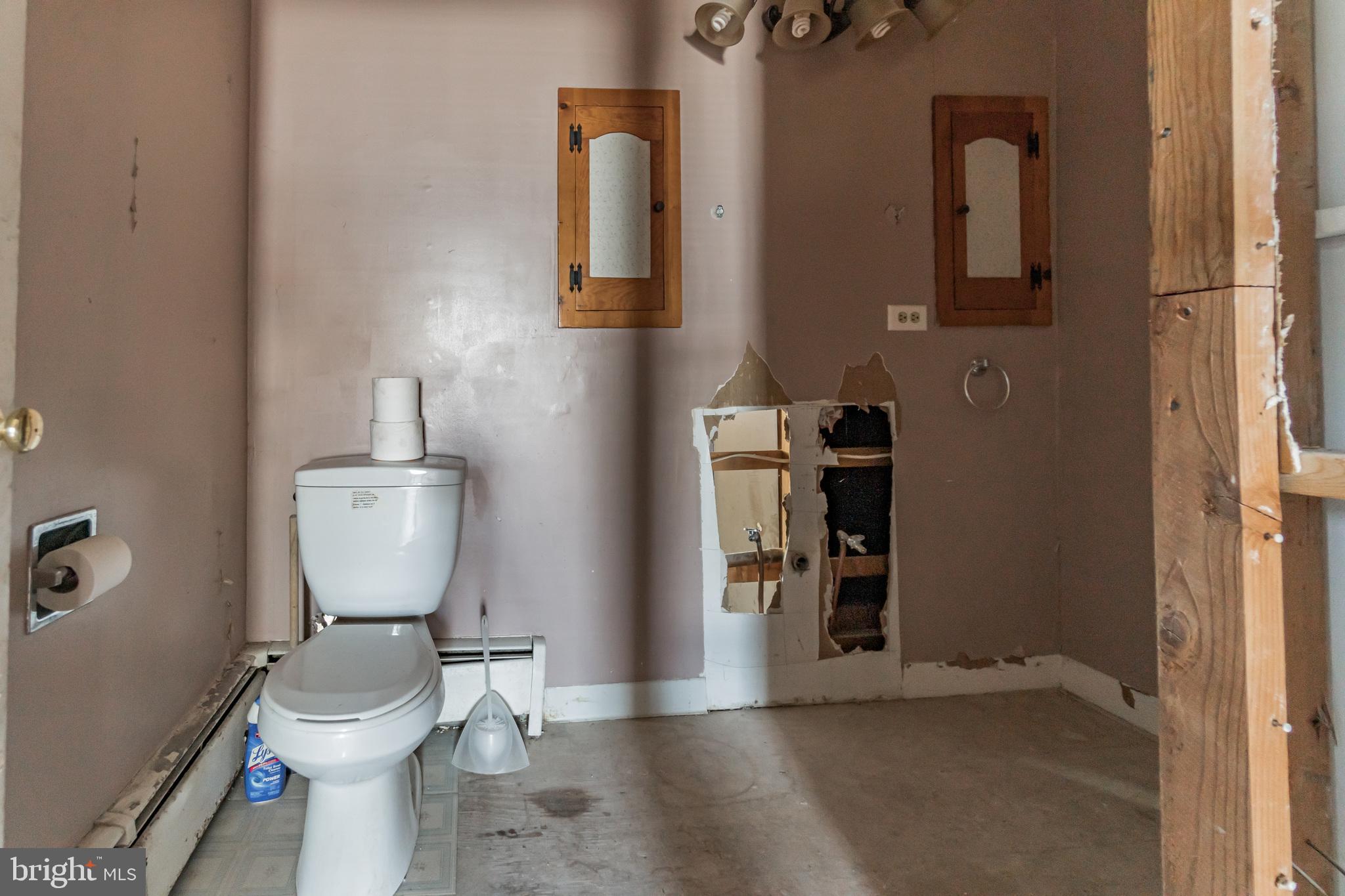 129 Maple Avenue Preston, MD 21655 - Photo 16 of 30 bathroom upstairs