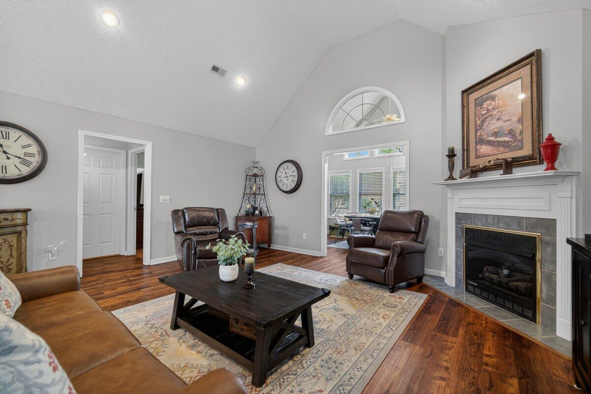 256 Ridge Lake Drive Manning, SC 29102 - Photo 4 of 47