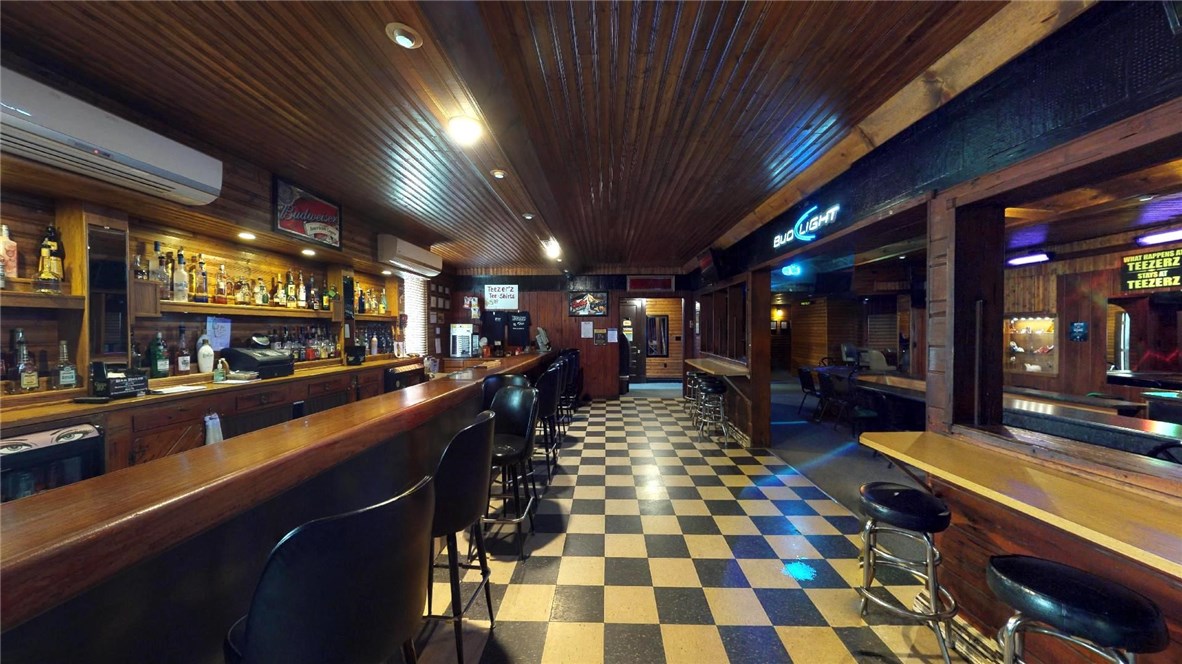 7860 West Ridge Road Fairview, PA 16415 - Photo 13 of 25 Bar area