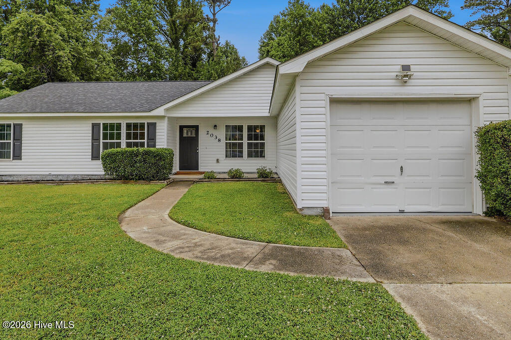 2038 Hunters Ridge Drive Midway Park, NC 28544 - Photo 2 of 31 IMG_1818