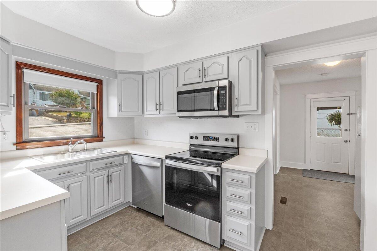 115 Laurel Drive Chattanooga, TN 37415 - Photo 12 of 43 21-DSC09323