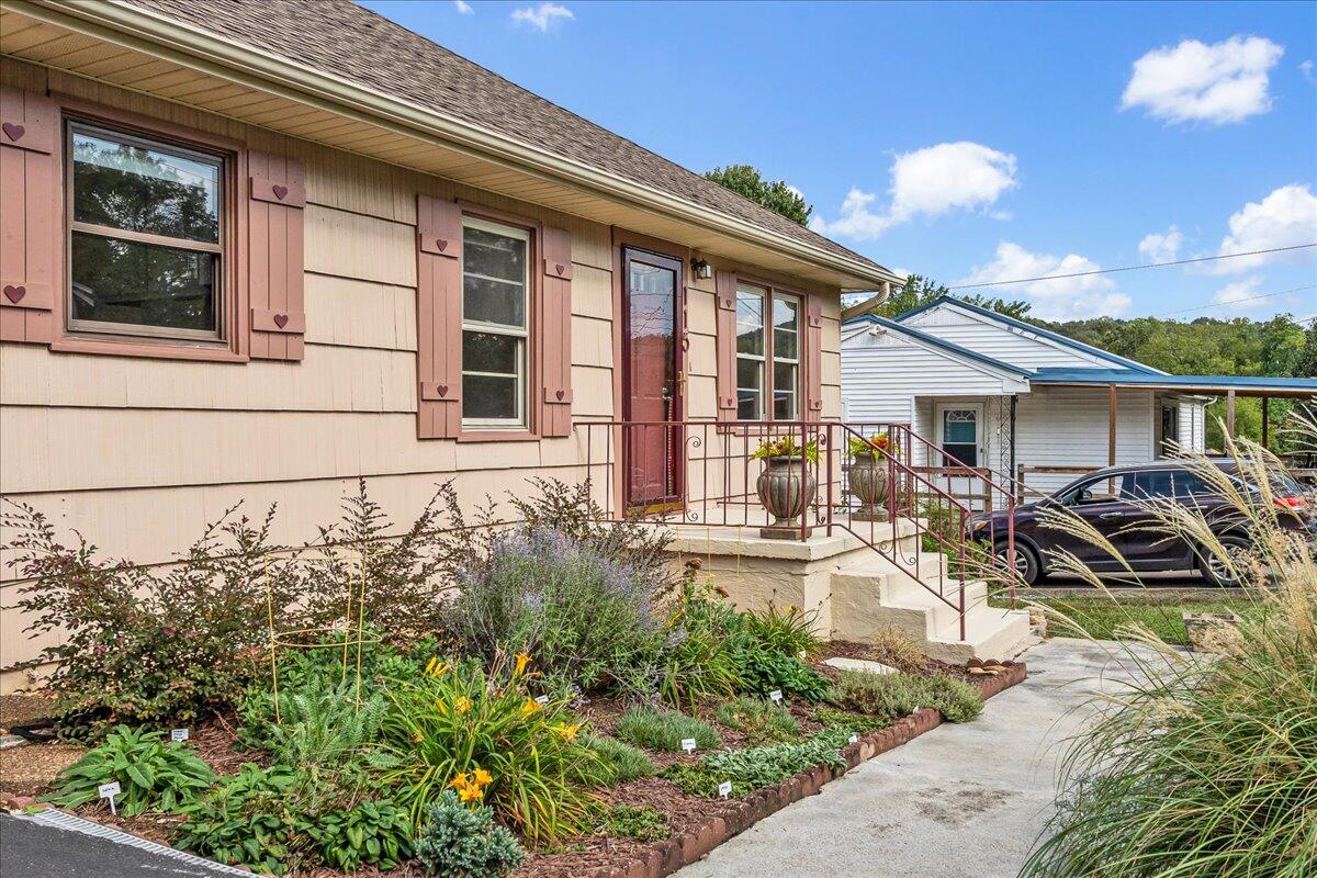 115 Laurel Drive Chattanooga, TN 37415 - Photo 2 of 43 05-DSC09272