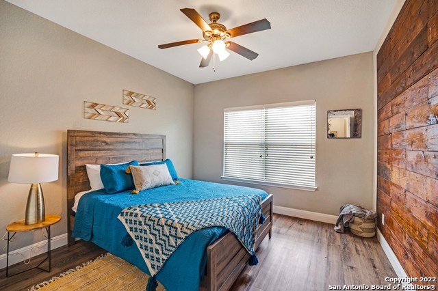 223 Rudolph San Antonio, TX 78202 - Photo 10 of 24 a bedroom with a bed and a window