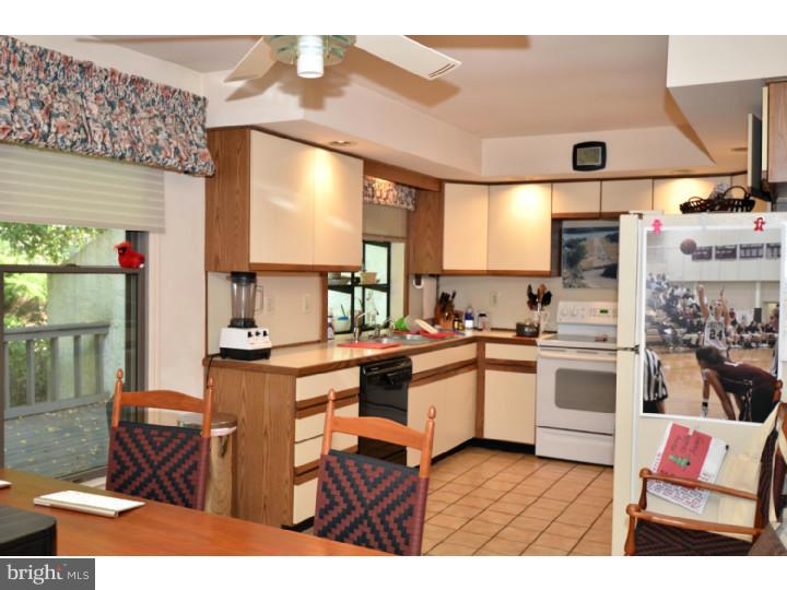 207 Springhouse Pond Chesterbrook, PA 19087 - Photo 3 of 25 Gallery Image 3