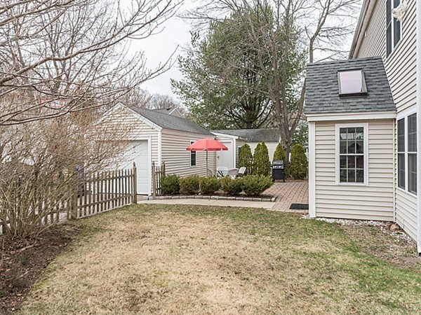 65 Spiers Road Newton, MA 02459 - Photo 4 of 26