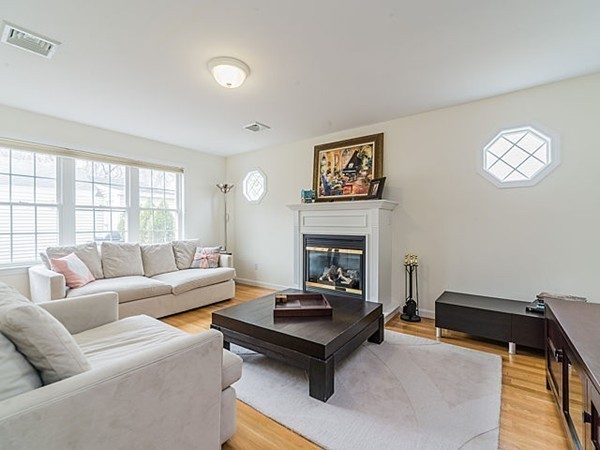 65 Spiers Road Newton, MA 02459 - Photo 10 of 26