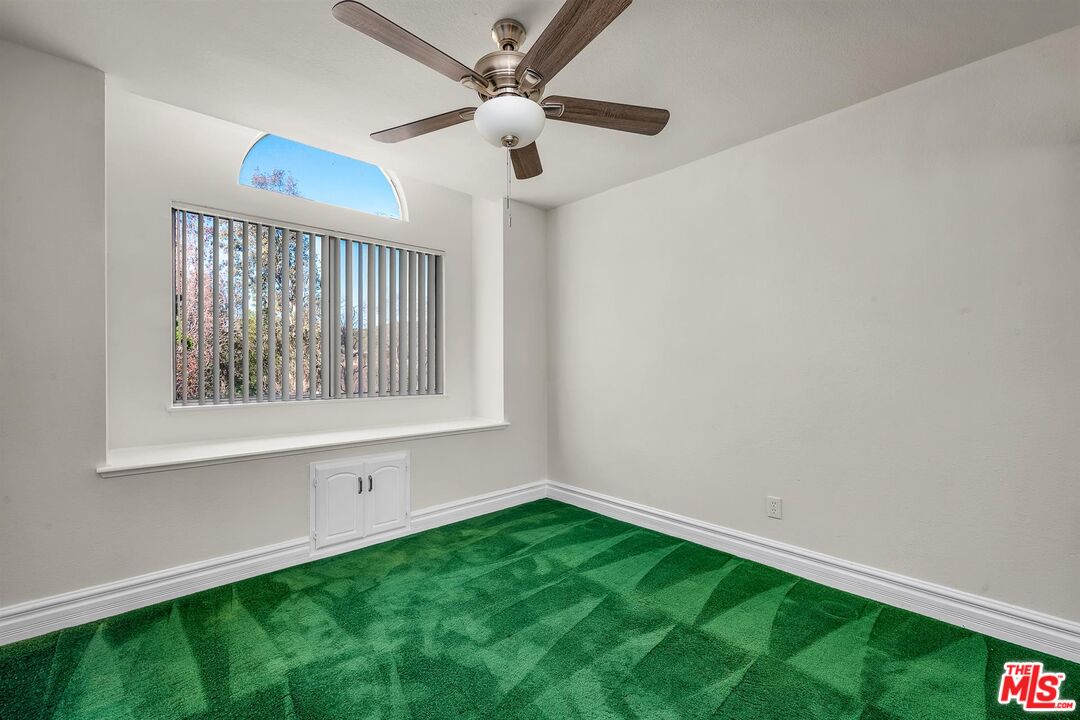 455 Kennerick Lane Simi Valley, CA 93065 - Photo 18 of 32