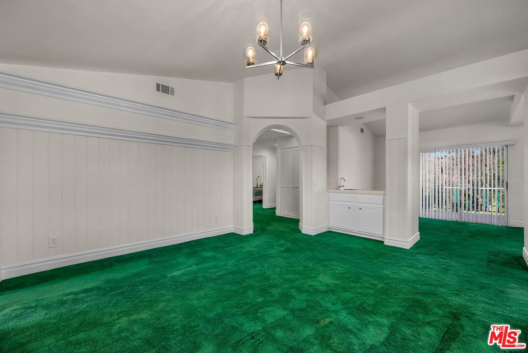 455 Kennerick Lane Simi Valley, CA 93065 - Photo 6 of 32