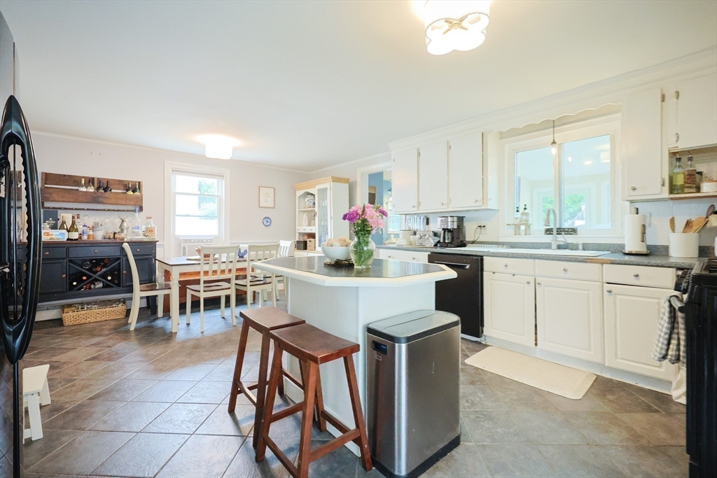 43 Thompson Street Maynard, MA 01754 - Photo 7 of 35