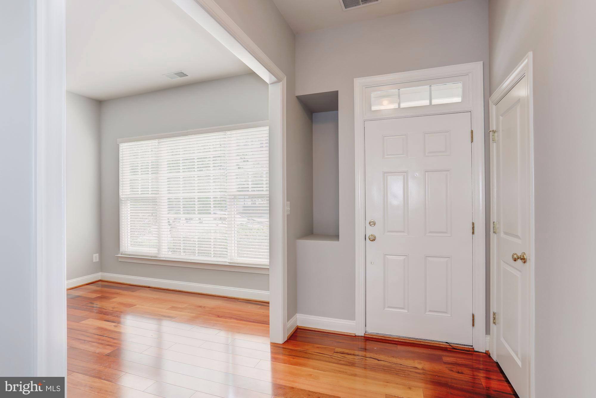 9154 Ribbon Falls Loop Bristow, VA 20136 - Photo 3 of 32 Front entry and Dining Room!