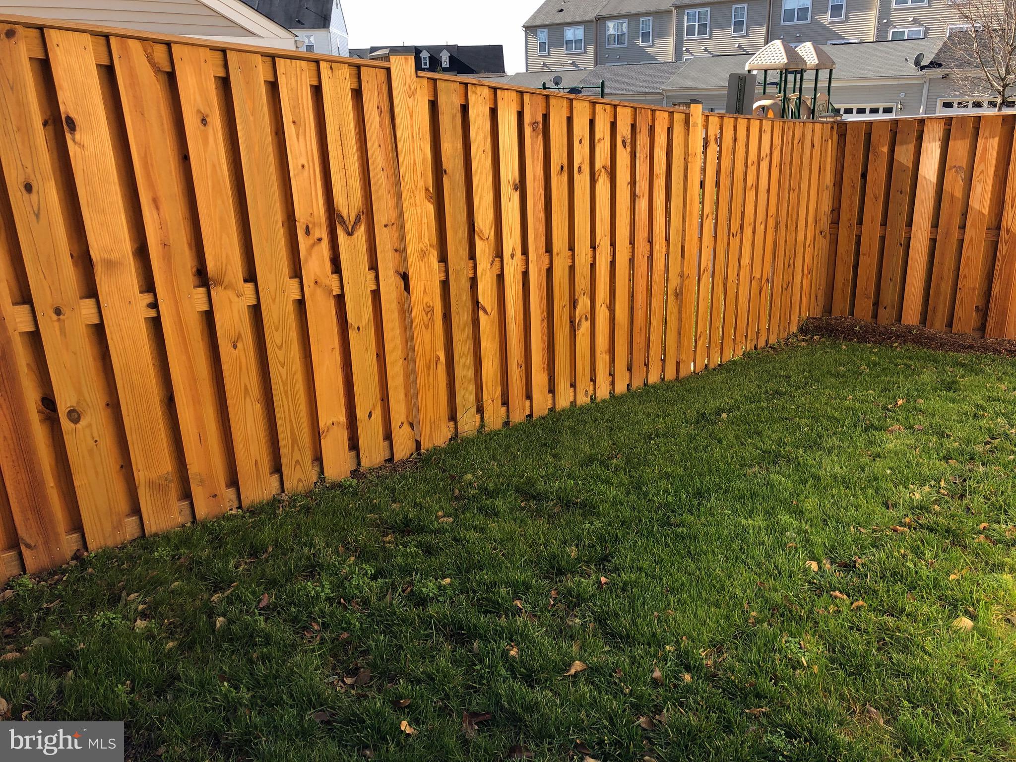 9154 Ribbon Falls Loop Bristow, VA 20136 - Photo 25 of 32 Extended End Unit Fencing!