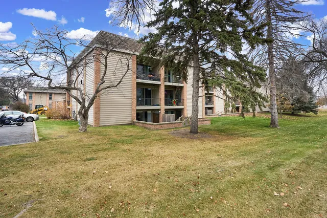 $143,000 | 6423 Colony Way, Unit 2G, Edina, MN 55435