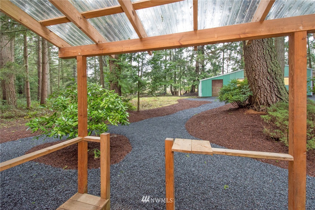 27607 Parcells Road Northeast Kingston, WA 98346 - Photo 2 of 25 Gallery Image 2