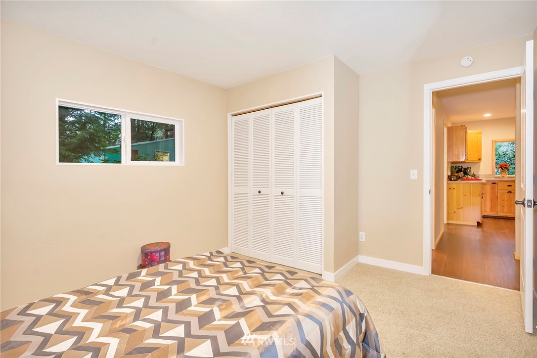 27607 Parcells Road Northeast Kingston, WA 98346 - Photo 14 of 25 Gallery Image 14