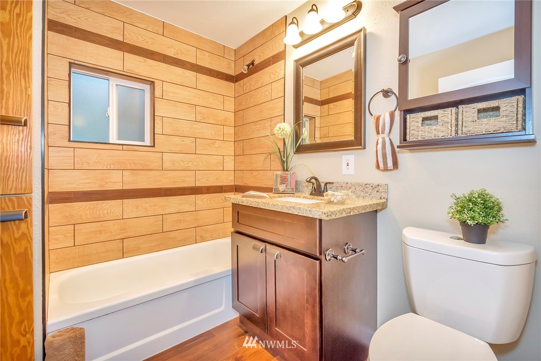 27607 Parcells Road Northeast Kingston, WA 98346 - Photo 15 of 25 Gallery Image 15