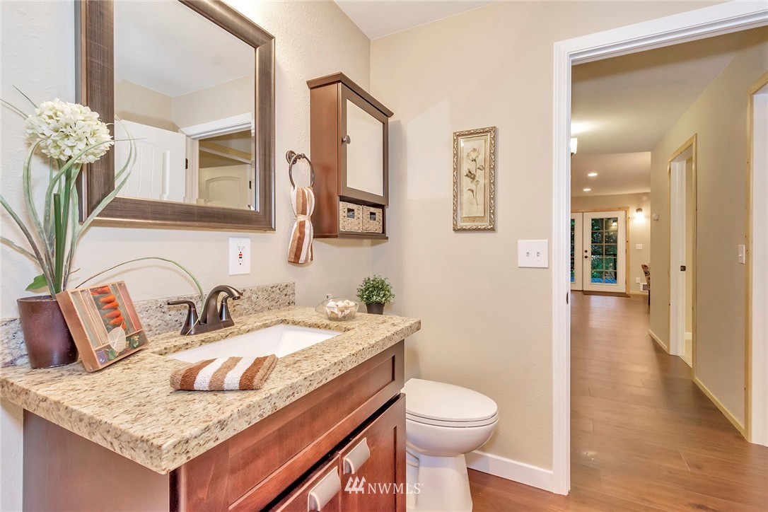 27607 Parcells Road Northeast Kingston, WA 98346 - Photo 17 of 25 Gallery Image 17