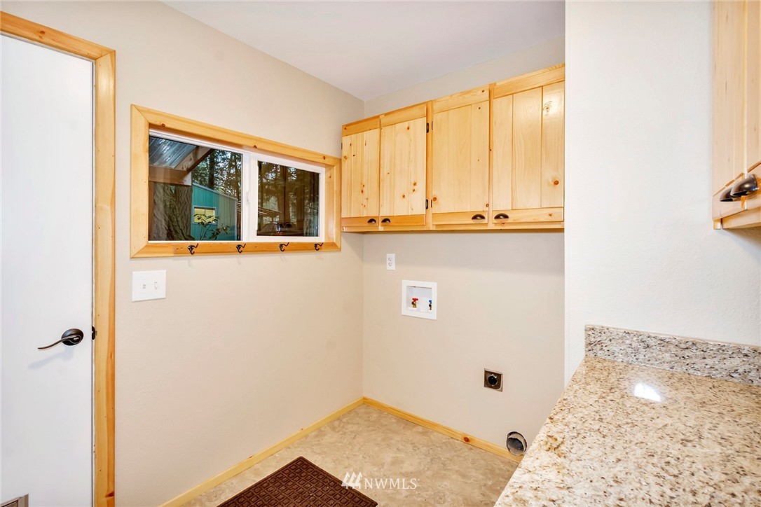 27607 Parcells Road Northeast Kingston, WA 98346 - Photo 18 of 25 Gallery Image 18