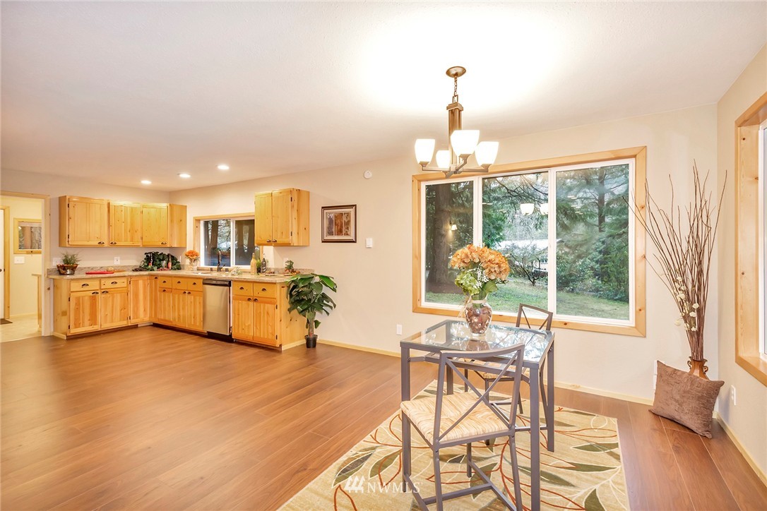 27607 Parcells Road Northeast Kingston, WA 98346 - Photo 7 of 25 Gallery Image 7