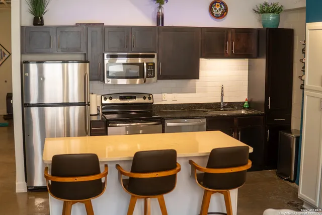 $249,000 | 1401 South Flores Street, Unit 109, San Antonio, TX 78204