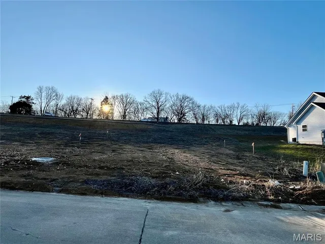 $300,500 | 773 Sydney Court, Washington, MO 63090