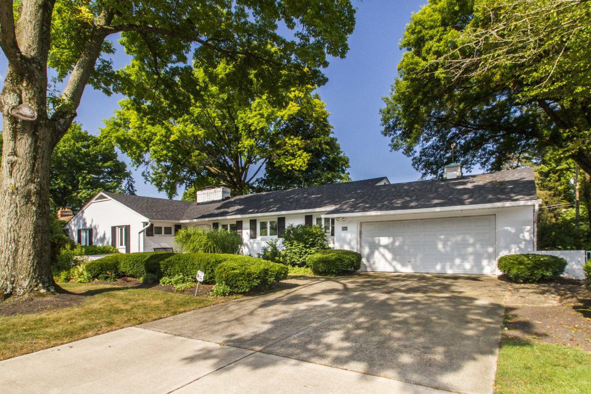 1351 Haddon Road Columbus, OH 43209 - Photo 3 of 43 Gallery Image 3
