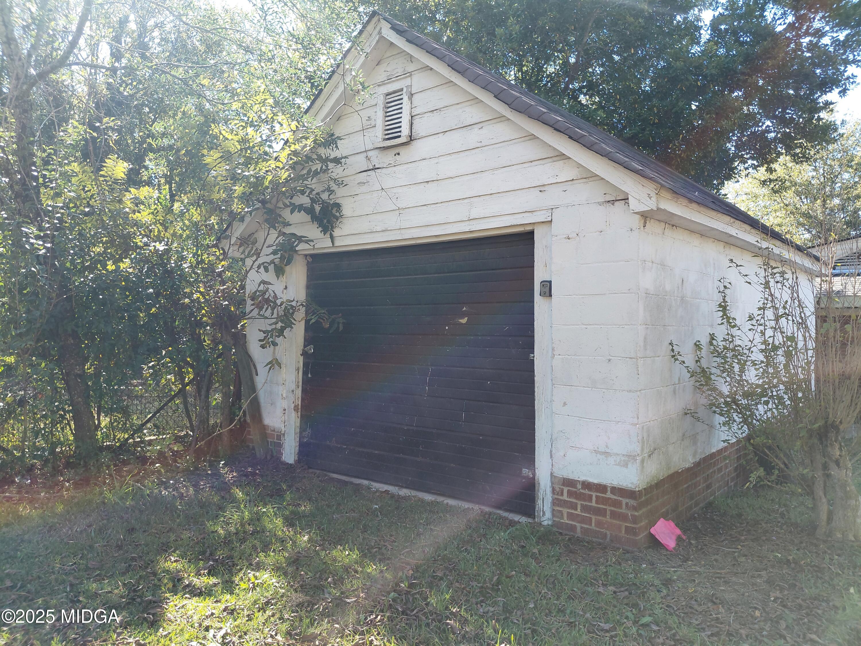 3811 Lyons Street Macon, GA 31206 - Photo 12 of 14 a front view of a house