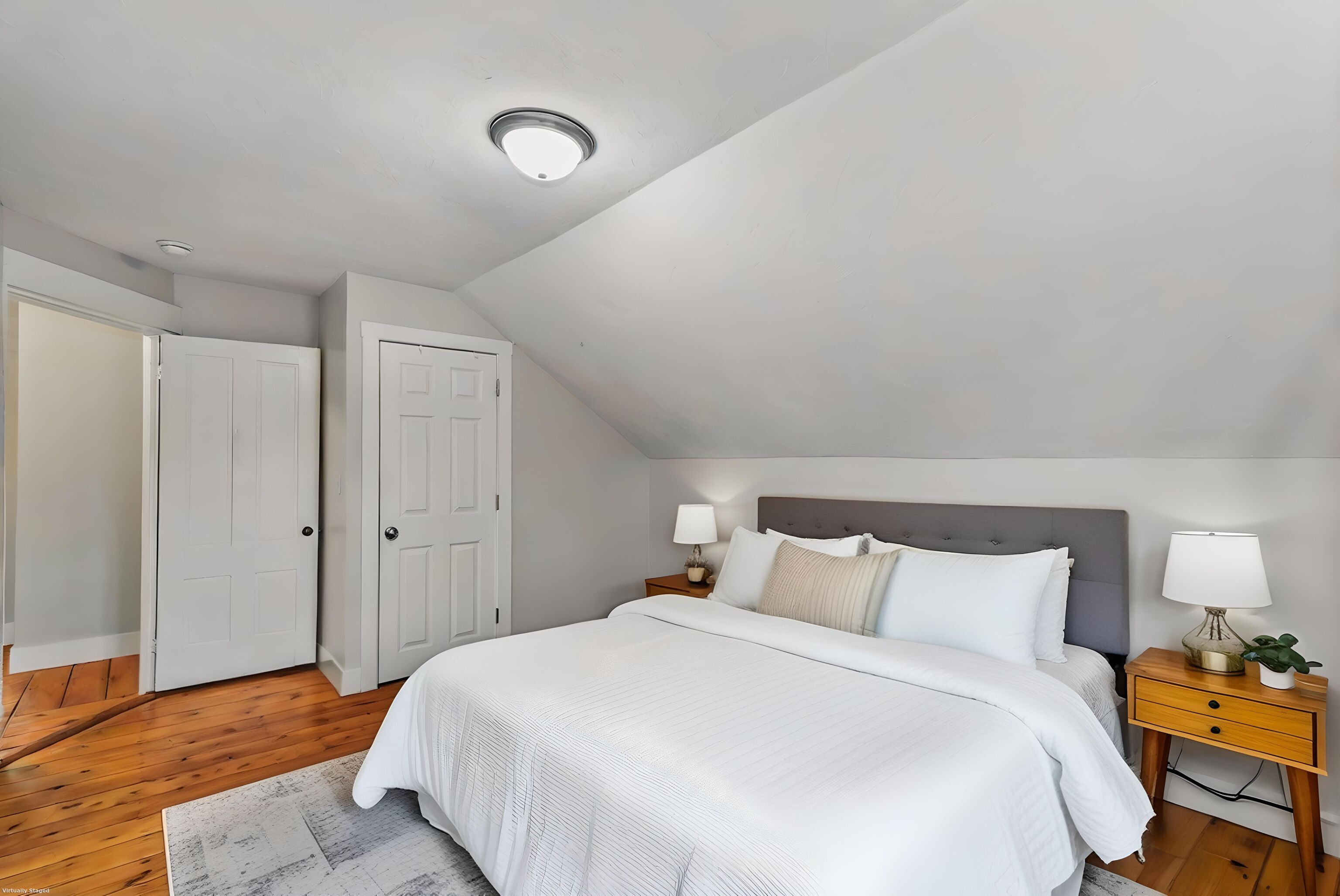 290 Providence Pike Putnam, CT 06260 - Photo 23 of 34 a bedroom with a bed and lamps