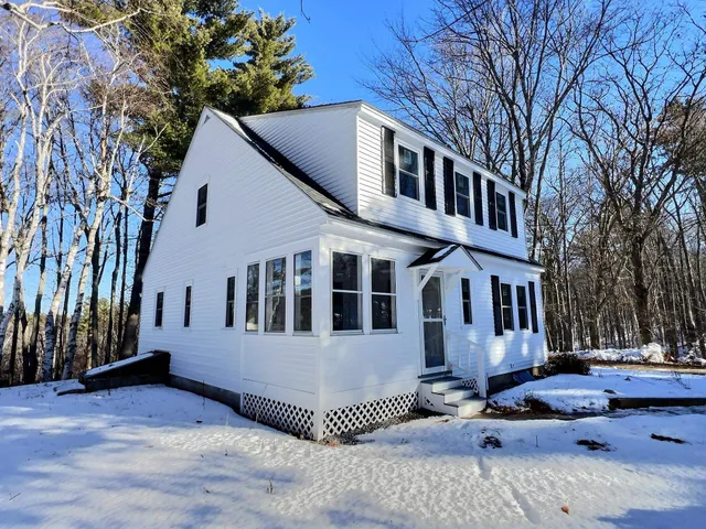 $597,000 | 1387 New Hampshire Rte 103, Newbury, NH 03255