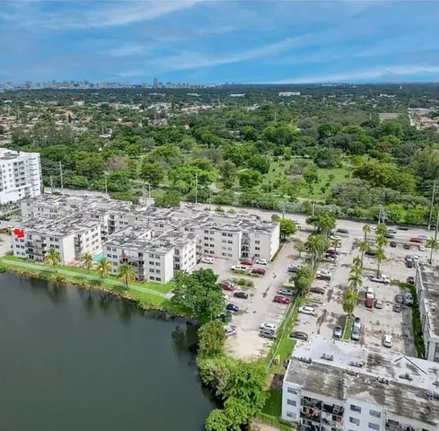 $2,250 | 5501 Northwest 7th Street, Unit E408, Miami, FL 33126