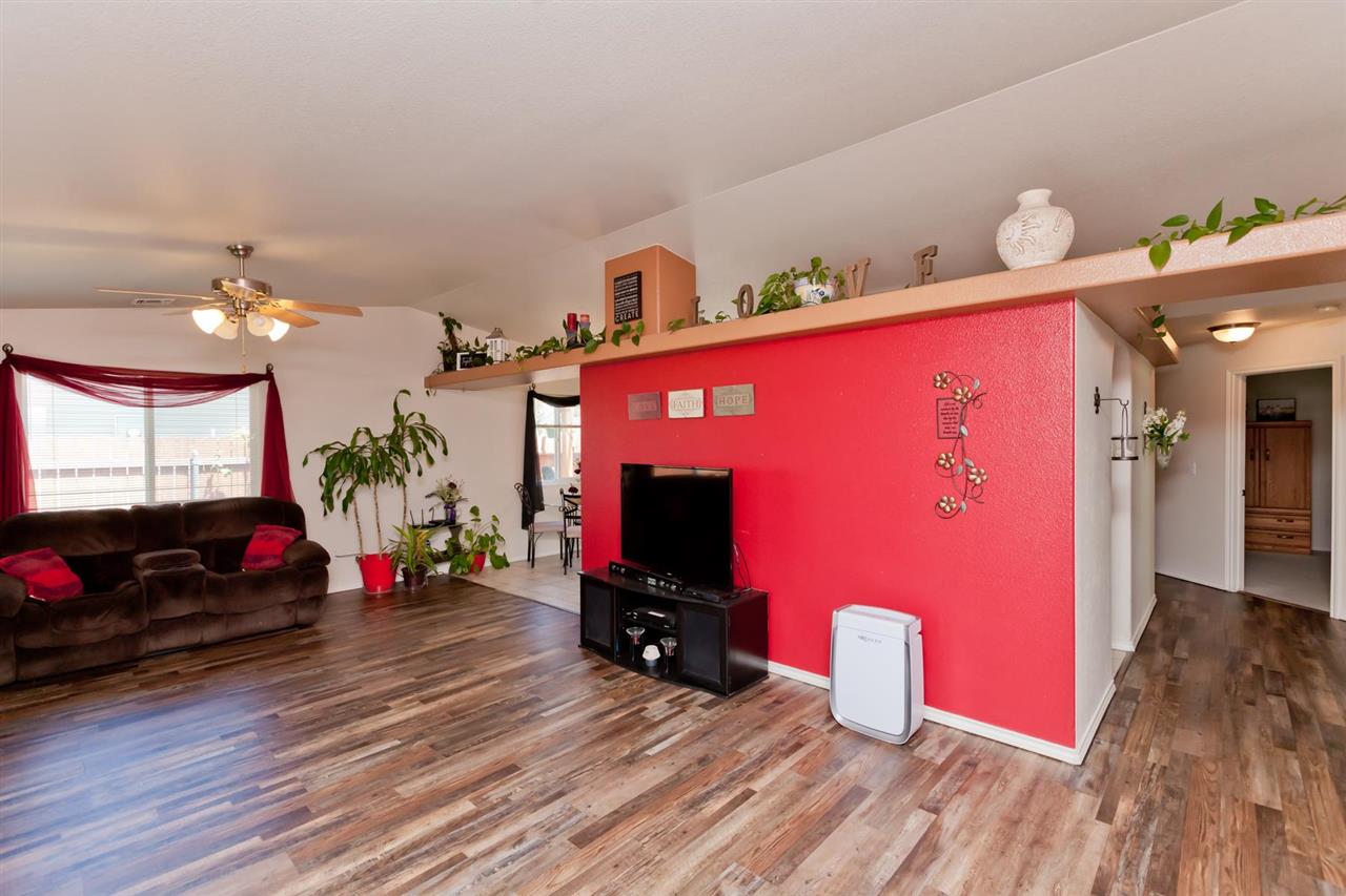 476 1/2 Ridge Lane Grand Junction, CO 81504 - Photo 4 of 41