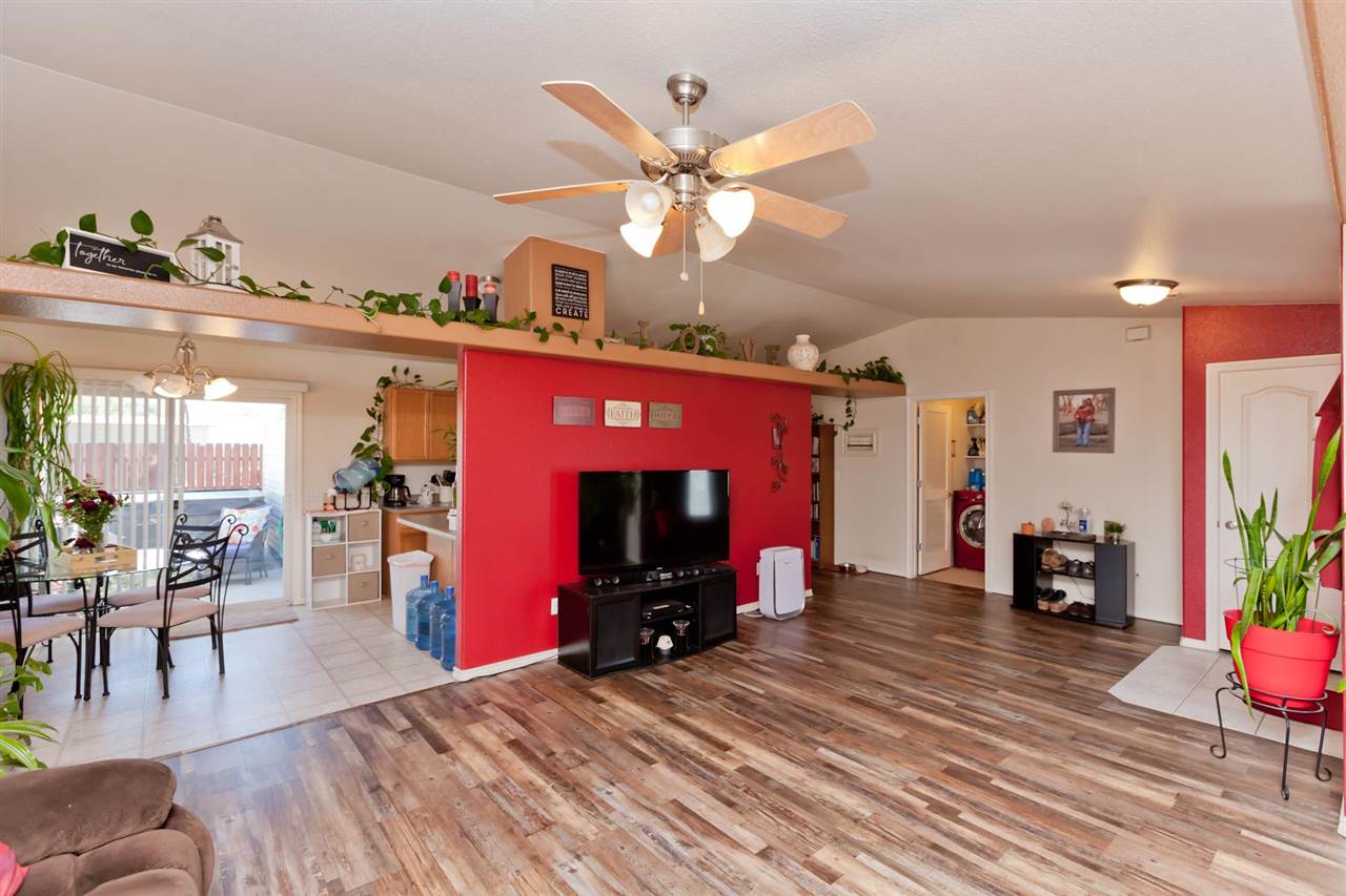 476 1/2 Ridge Lane Grand Junction, CO 81504 - Photo 5 of 41