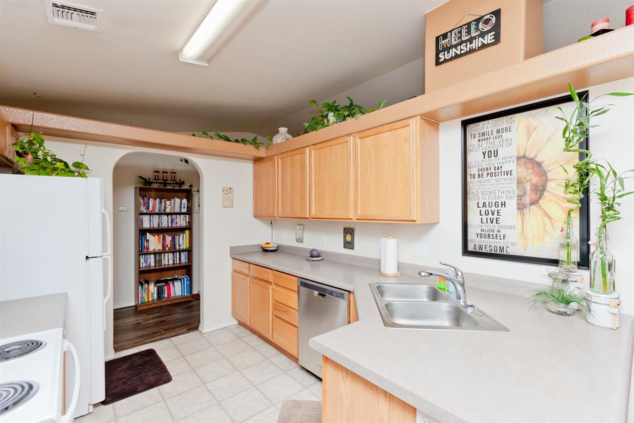 476 1/2 Ridge Lane Grand Junction, CO 81504 - Photo 6 of 41