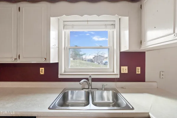 $305,000 | 1400 Brentwood Drive, Greeneville, TN 37743