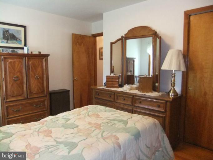 12268 Pleasant Valley Road Smithsburg, MD 21783 - Photo 15 of 30 Bedroom