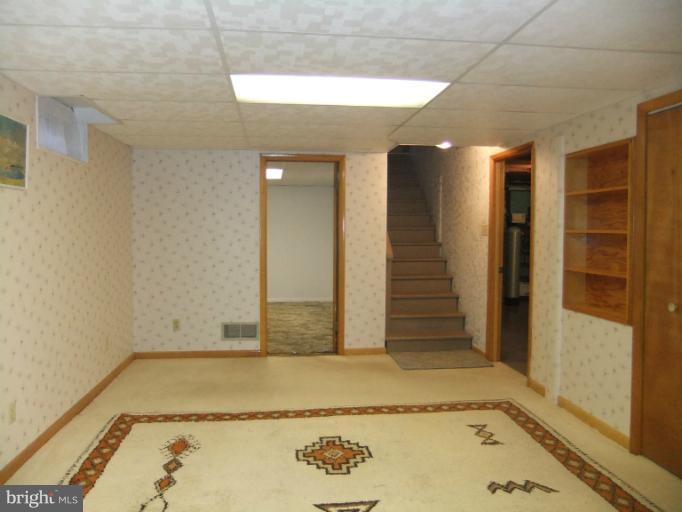 12268 Pleasant Valley Road Smithsburg, MD 21783 - Photo 16 of 30 Family Room