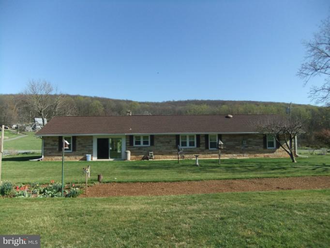 12268 Pleasant Valley Road Smithsburg, MD 21783 - Photo 28 of 30 Exterior (Rear)