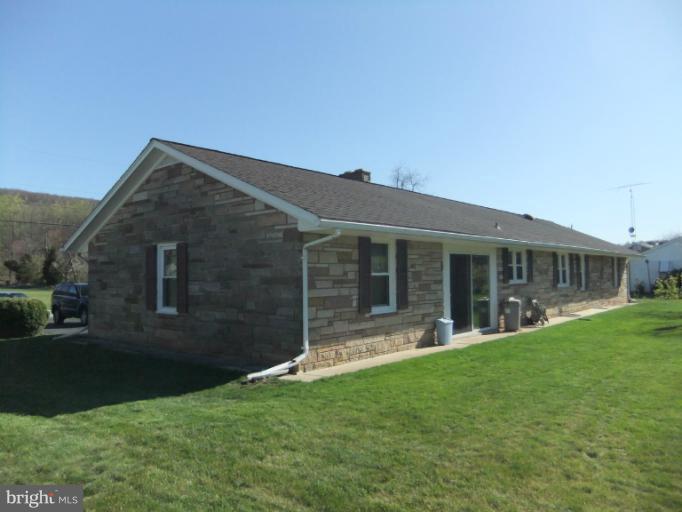 12268 Pleasant Valley Road Smithsburg, MD 21783 - Photo 6 of 30 Exterior (Rear)