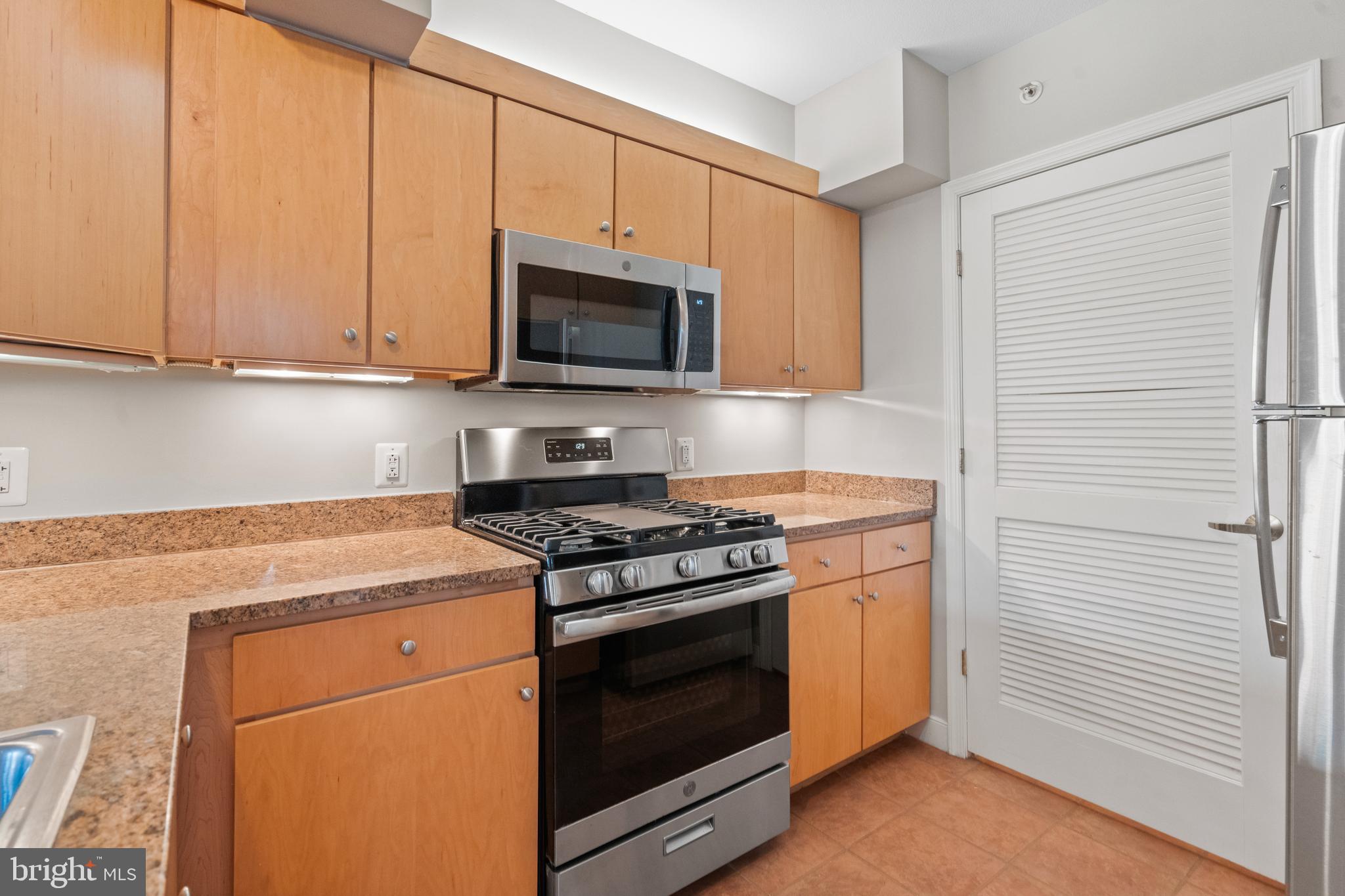 631 D Street Northwest, Unit 1037 Washington, DC 20004 - Photo 6 of 64