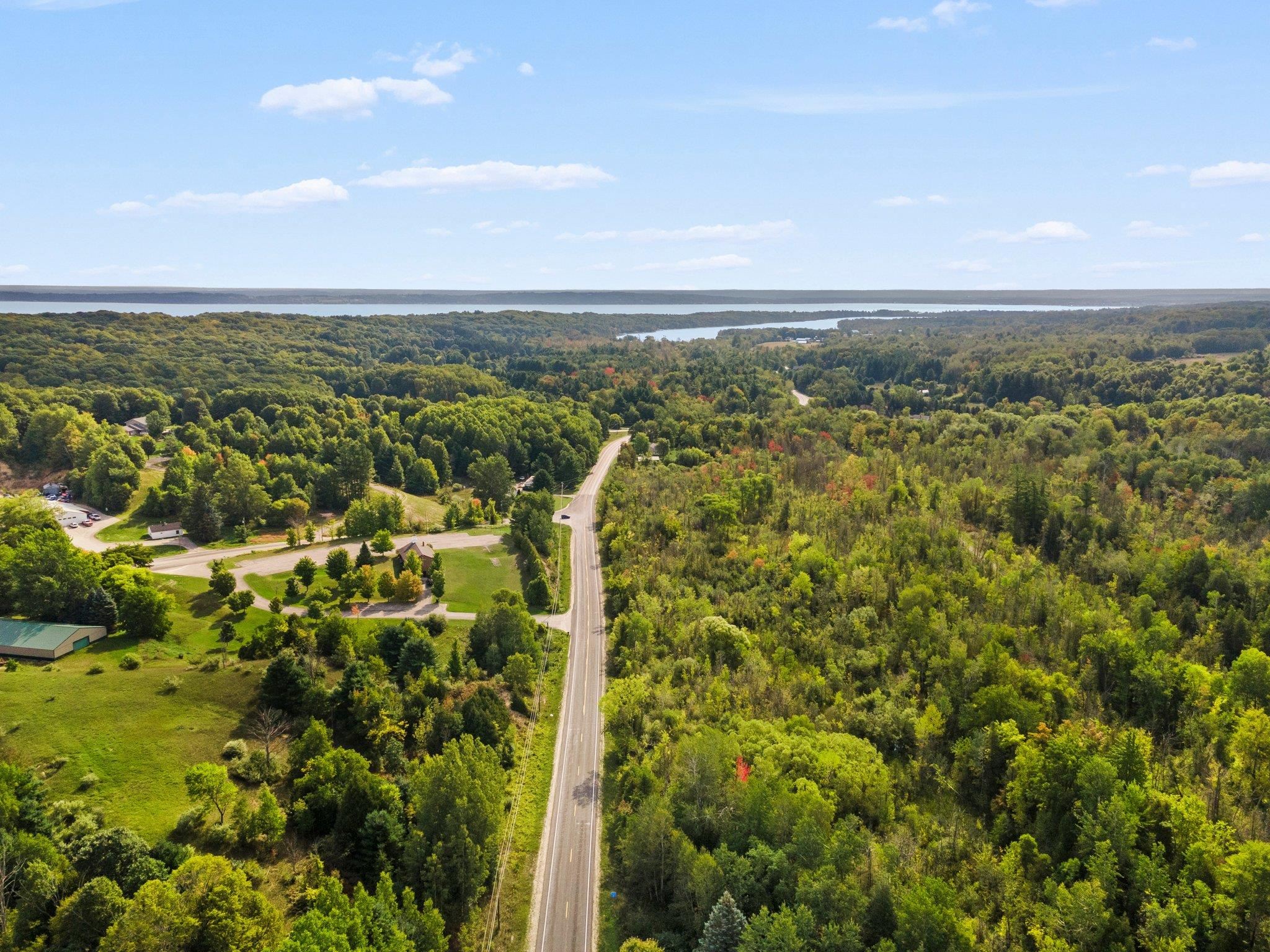 8860 East Fouch Road Traverse City, MI 49684 - Photo 5 of 9 1917294-4.JPG