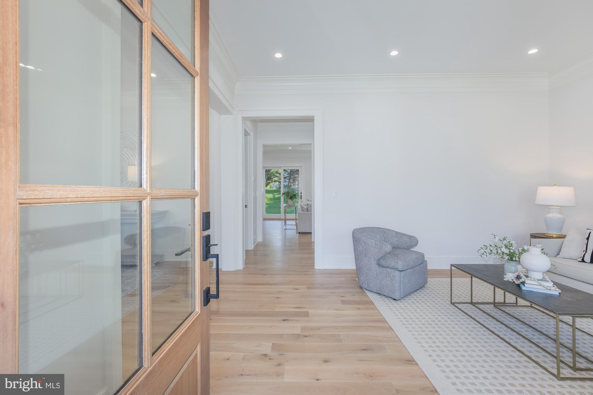 9613 Old Spring Road Kensington, MD 20895 - Photo 4 of 69